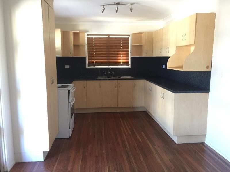 300 Bloxsom Street, Koongal QLD 4701